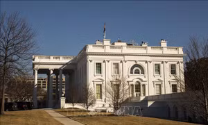 Thẩm phán liên bang chặn kế hoạch đóng băng tài trợ của chính quyền Tổng thống Trump