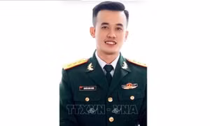 Truy tặng Huân chương Bảo vệ Tổ quốc hạng Ba cho quân nhân hy sinh khi chống bão số 3