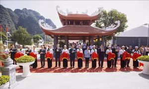 Khánh thành công trình tôn tạo Di tích Bác Hồ về thăm Tập đoàn sản xuất Chí Hòa