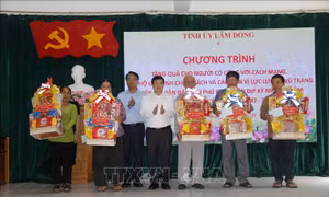 Chăm lo chu đáo cho gia đình chính sách, thân nhân liệt sĩ