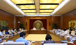 Thực hiện nghiêm kỷ cương trong xây dựng pháp luật, hạn chế nợ văn bản hướng dẫn
