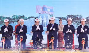 Thủ tướng Phạm Minh Chính, Thủ tướng Lào dự lễ khởi công Công viên Hữu nghị Lào - Việt Nam