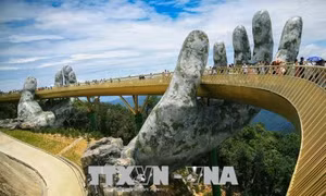 Thương tâm xe rước dâu tai nạn khiến 13 người chết, ‘sốt’ hình ảnh Cầu Vàng Đà Nẵng