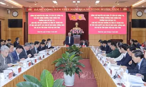 Phó Thủ tướng Thường trực Nguyễn Hòa Bình làm việc với Ban Thường vụ Tỉnh ủy Thanh Hóa