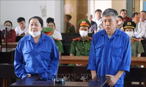 'Bảo kê' cho buôn lậu, cựu Trưởng trạm Cảnh sát Đường thủy lĩnh án 8 năm tù