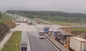 Bộ GTVT báo cáo Chính phủ nguyên nhân ngập cao tốc Phan Thiết - Dầu Giây