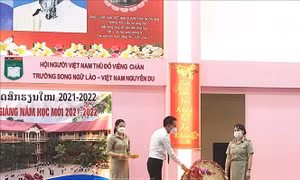 Trường song ngữ Lào - Việt Nam Nguyễn Du khai giảng năm học 2021-2022