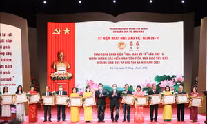 Hà Nội: Tuyên dương các điển hình tiên tiến, nhà giáo mẫu mực