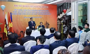 Thủ tướng Phạm Minh Chính gặp gỡ cộng đồng người Việt Nam tại Brunei