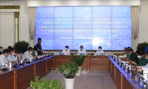 Phó Thủ tướng Trương Hòa Bình kiểm tra công tác phòng, chống dịch tại TP Hồ Chí Minh