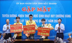 Bắc Giang: Khen thưởng 3 học sinh đoạt HCV kỳ thi Olympic quốc tế năm 2024