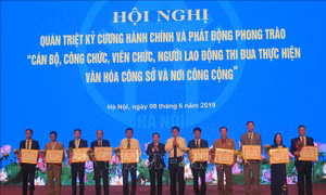Hà Nội quán triệt kỷ cương hành chính, phát động thi đua thực hiện văn hóa công sở
