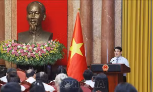 Chủ tịch nước Lương Cường: Sự sáng tạo và tài hoa là yếu tố quan trọng nhất tạo nên giá trị bền vững cho sản phẩm truyền thống