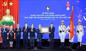 Thủ tướng dự Lễ kỷ niệm 20 năm thành lập Hiệp hội Doanh nghiệp nhỏ và vừa Việt Nam