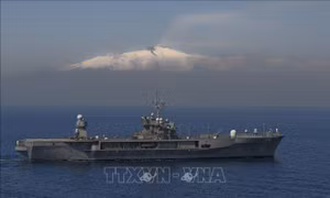 Mỹ điều tàu chỉ huy USS Mount Whitney vào Biển Đen