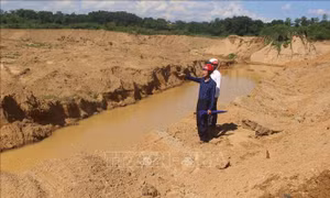 Ngăn chặn khai thác cát trái phép trên sông Chu