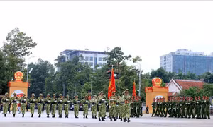 Các khối tập luyện trước giờ hợp luyện tại Quảng trường Ba Đình