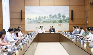 Tạo động lực, không gian phát triển kinh tế - xã hội
