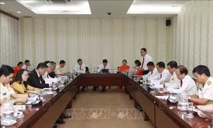 Sôi nổi các ý kiến thảo luận đóng góp vào Dự thảo văn kiện Đại hội XIII của Đảng