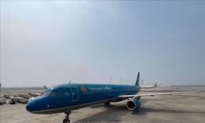 Máy bay Vietnam Airlines quay đầu để cấp cứu một trẻ em người Nhật