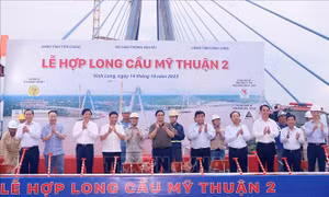 Thủ tướng Phạm Minh Chính dự Lễ hợp long cầu Mỹ Thuận 2