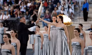Olympic Paris 2024: Bắt đầu hành trình đưa ngọn đuốc tới Pháp