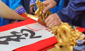 Thừa Thiên - Huế: Khai ấn cung chúc tân Xuân