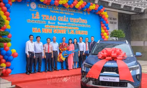 Yến sào Khánh Hòa trao phần thưởng tri ân khách hàng