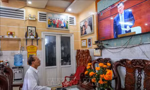 Cử tri đề nghị quan tâm đến việc lựa chọn cán bộ, tăng cường xử lý 'tham nhũng vặt'