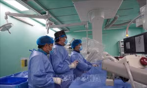 Cứu sống bệnh nhân xuất huyết kèm thuyên tắc phổi nguy kịch