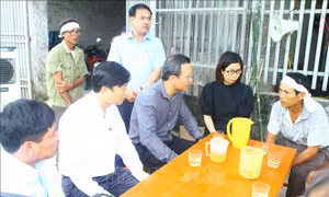 Vụ tai nạn nghiêm trọng tại cầu sông Giăng: Thăm hỏi, hỗ trợ gia đình các nạn nhân 