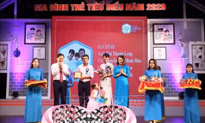 Tuyên dương 22 gia đình trẻ tiêu biểu năm 2020