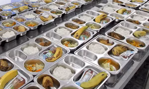 Indonesia: Khoảng 2.000 người nghi ngộ độc sau khi dùng bữa ăn miễn phí 