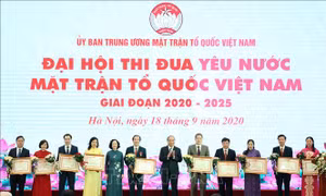 Thủ tướng dự Đại hội thi đua yêu nước Ủy ban Trung ương MTTQ Việt Nam