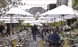 Thành phố Sydney mở cửa trở lại sau gần 4 tháng phong tỏa