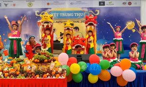 Đong đầy yêu thương Tết Trung thu của cộng đồng người Việt tại Singapore