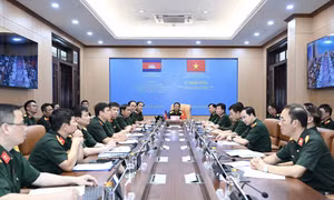 Thông tuyến đường dây nóng giữa Quân đội nhân dân Việt Nam và Quân đội Hoàng gia Campuchia
