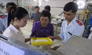 Kiểm tra, giám sát cơ sở cung cấp suất ăn tập thể cho công ty, trường học