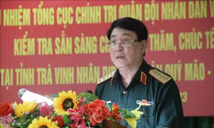 Đại tướng Lương Cường thăm, tặng quà Tết quân và dân tỉnh Trà Vinh