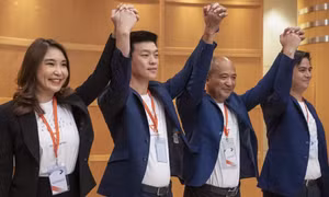 Bị giải thể, thành viên đảng đối lập của Thái Lan chuyển sang lập đảng mới