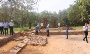 Phát hiện con đường cổ, niên đại hàng nghìn năm tại Di sản Mỹ Sơn