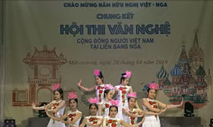 Hội thi văn nghệ cộng đồng chào mừng Năm hữu nghị chéo Việt Nam - LB Nga