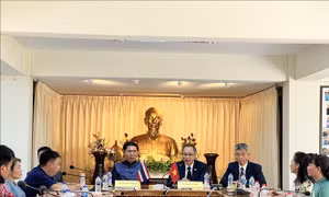Tỉnh Nakhon Phanom muốn thúc đẩy hợp tác nhiều mặt với các địa phương Việt Nam