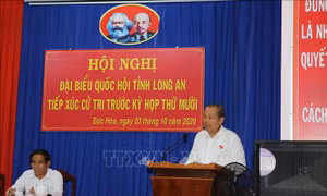 Phó Thủ tướng Thường trực Trương Hòa Bình tiếp xúc cử tri tại Long An