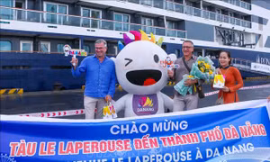 Đà Nẵng: Đón chuyến tàu du lịch biển đầu tiên sau hơn 2 năm gián đoạn