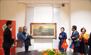 Triển lãm tranh sơn mài lớn nhất của Việt Nam tại Liên bang Nga 