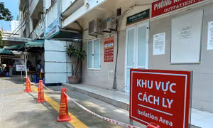 Cách ly 235 người, phong tỏa các địa điểm liên quan 2 ca mắc COVID-19 mới