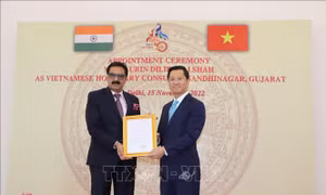 Trao quyết định bổ nhiệm Lãnh sự danh dự Việt Nam tại Gujarat (Ấn Độ)