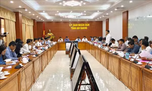 Các doanh nghiệp giữ đúng hợp đồng tiêu thụ lúa cho nông dân