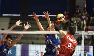 SEA Games 32: Bóng chuyền nam Việt Nam lâm thế khó khi thua ngược Thái Lan